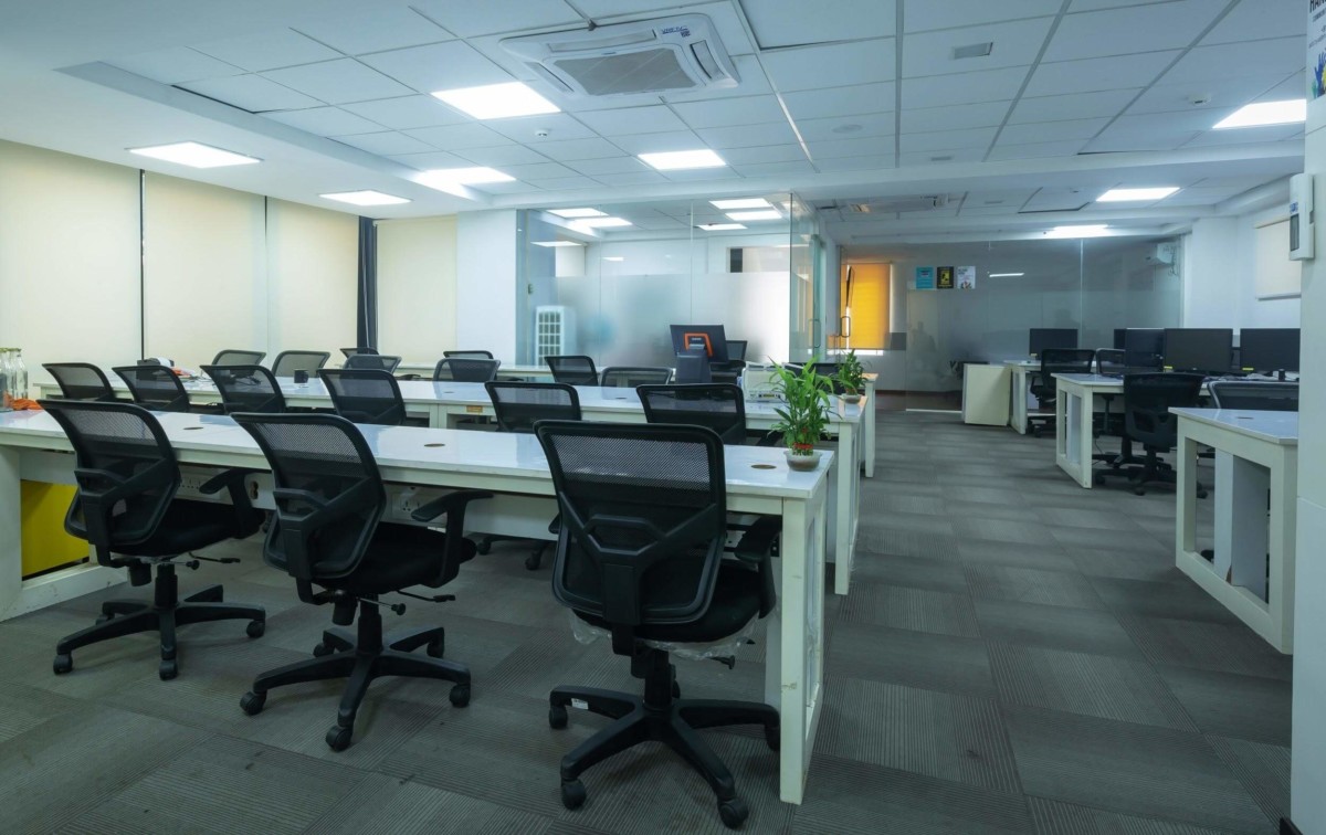 How to set up an office in Bangalore with a minimum price?